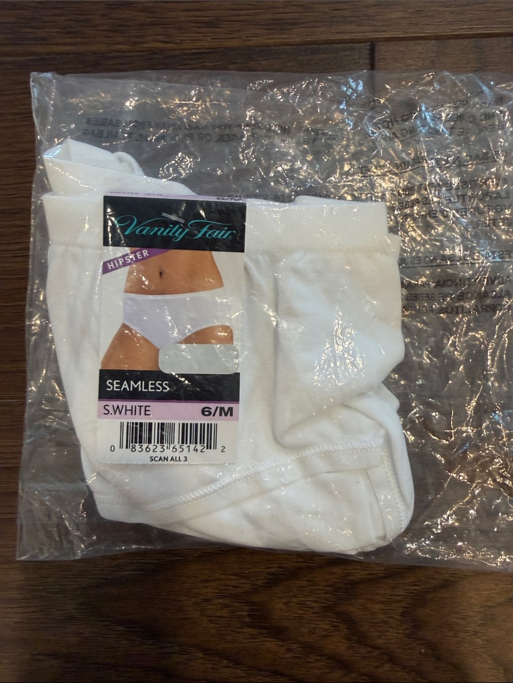 Vanity Fair White Seamless Hipster Panties Size Small NWT - C3-200
